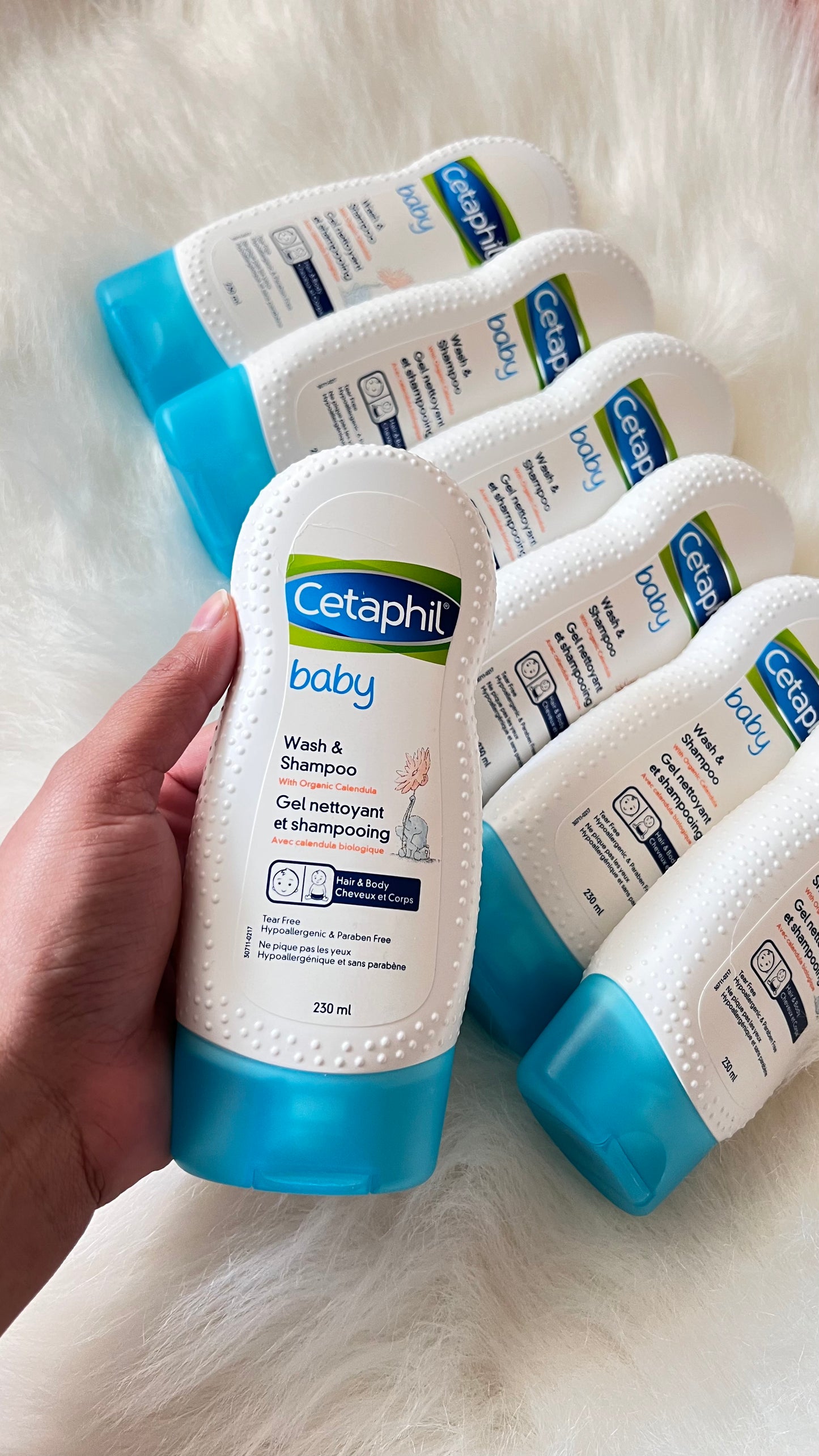 Cetaphil Baby Wash and Shampoo With Organic Calendula - Tear Free - Paraben, Colourant and Mineral Oil Free - 230ml